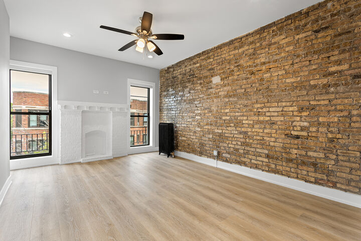 Property Photo:  1655 W Jonquil Terrace 34  IL 60626 