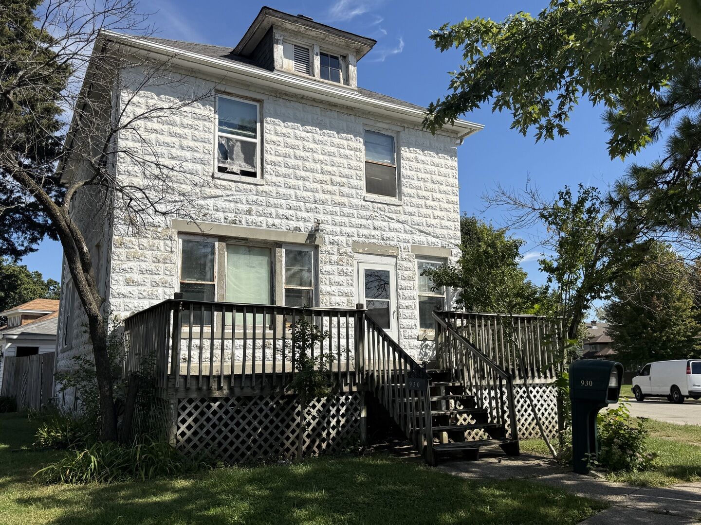 Property Photo:  930 W Park Avenue  IL 60436 