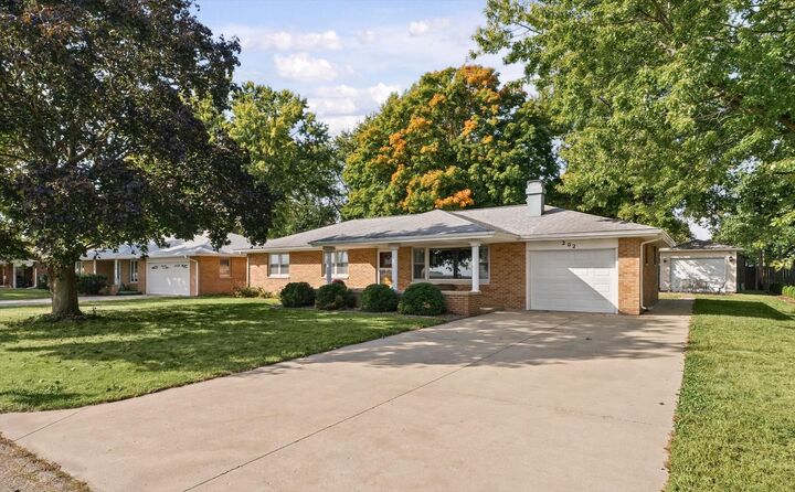 Property Photo:  202 S Church Street  IL 61878 