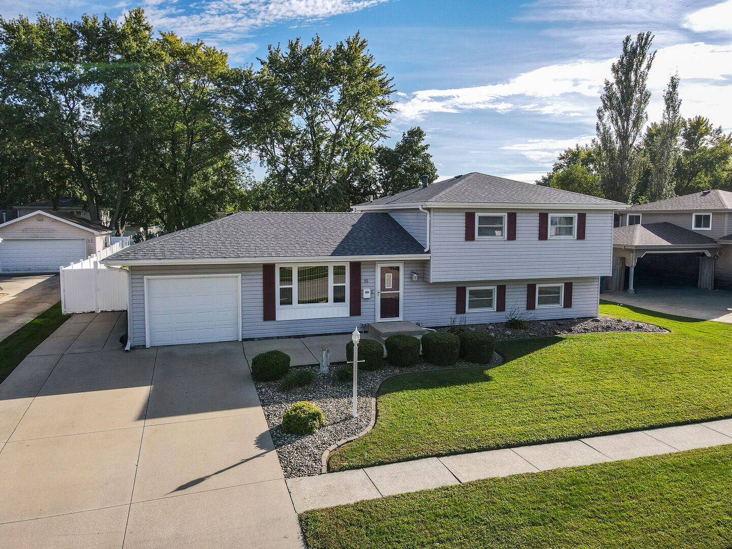 Property Photo:  55 Emery Drive  IL 60914 