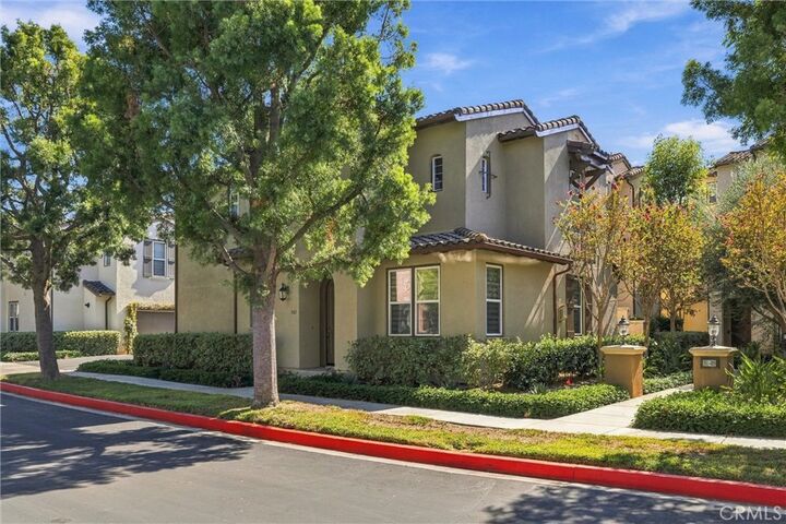 Property Photo: 301 Tall Oak CA 92603