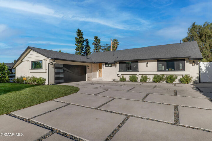 Property Photo:  5722 Le Sage Avenue  CA 91367 