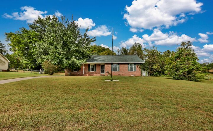 Property Photo: 3434 Melrose Dr TN 37042