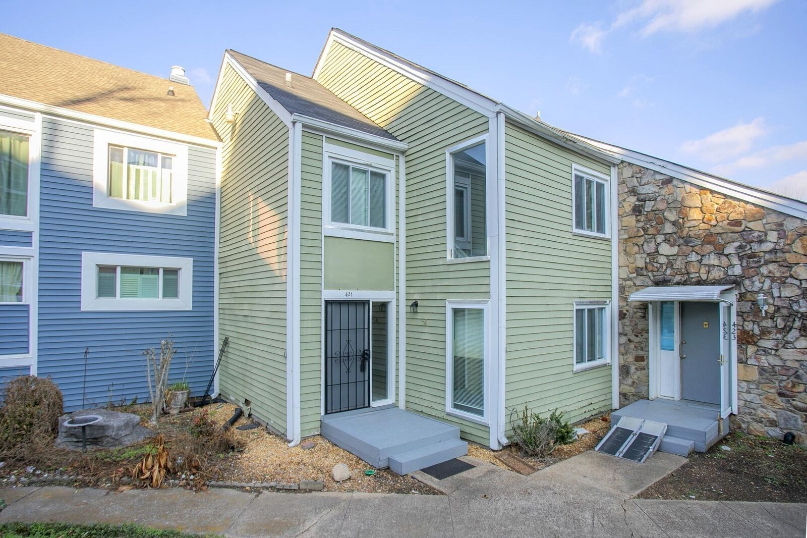 Property Photo:  421 Raintree Pl  TN 37076 