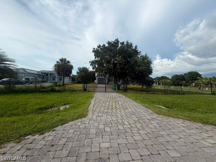Property Photo:  2783 2nd Avenue SE  FL 34117 