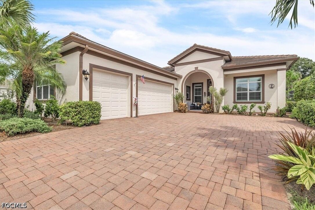 Property Photo:  13741 Woodhaven Circle  FL 33905 