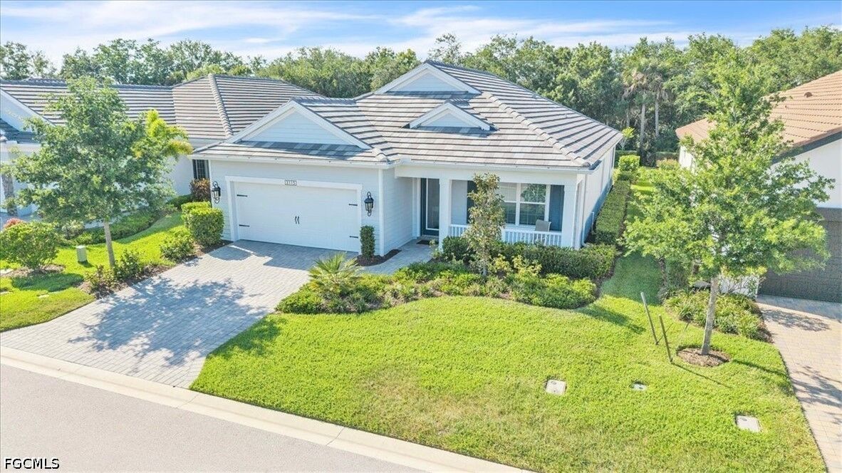 Property Photo:  3115 Heritage Pines Drive  FL 33905 