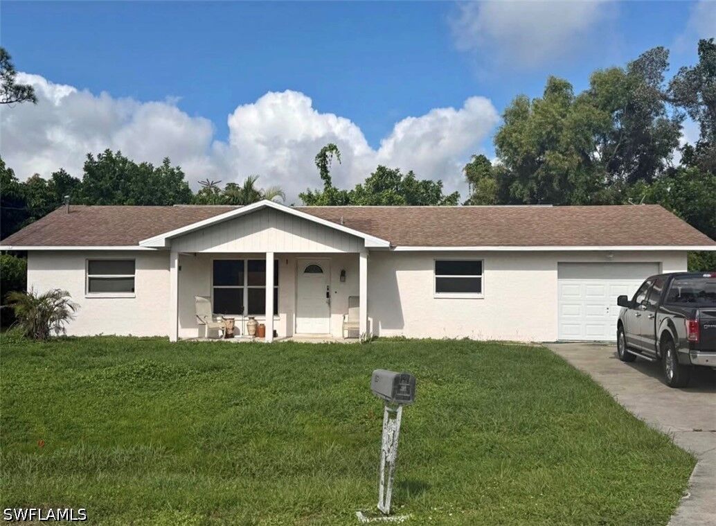 Property Photo: 19224 Murcott Drive E FL 33967
