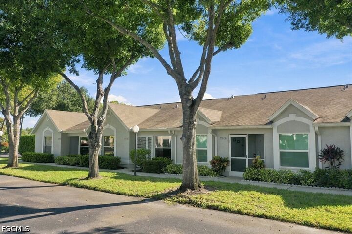 Property Photo: 10808 King George Lane 2602 FL 34109
