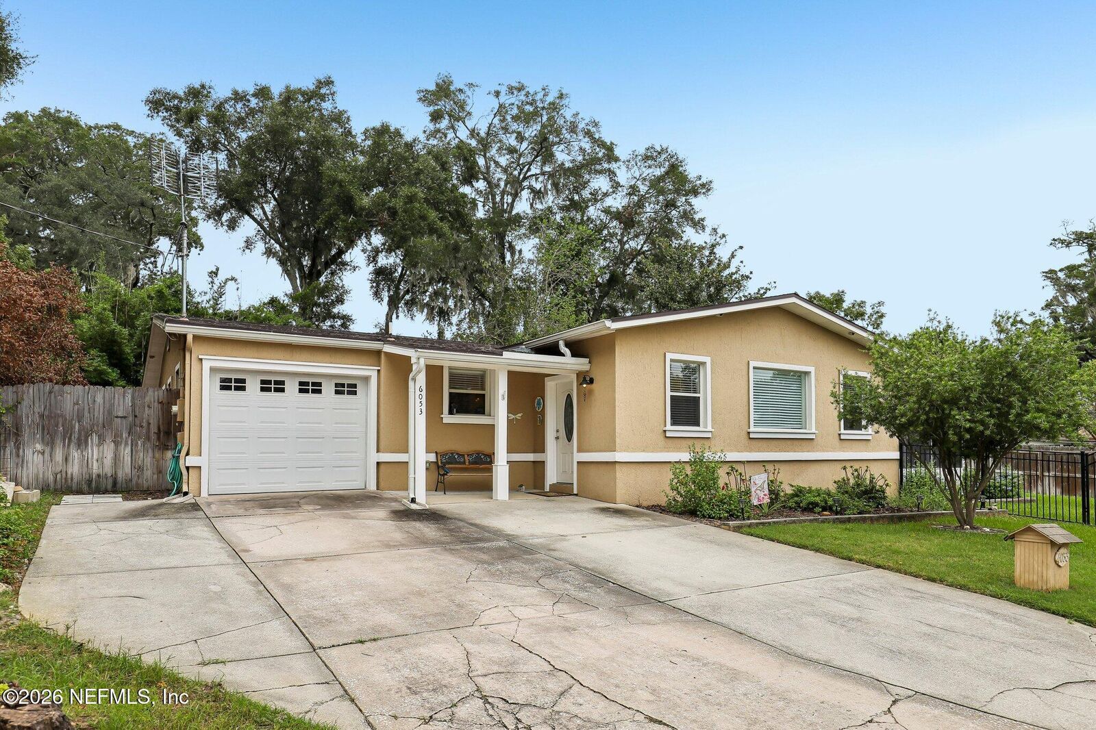 Property Photo:  6053 Hinely Lane  FL 32216 