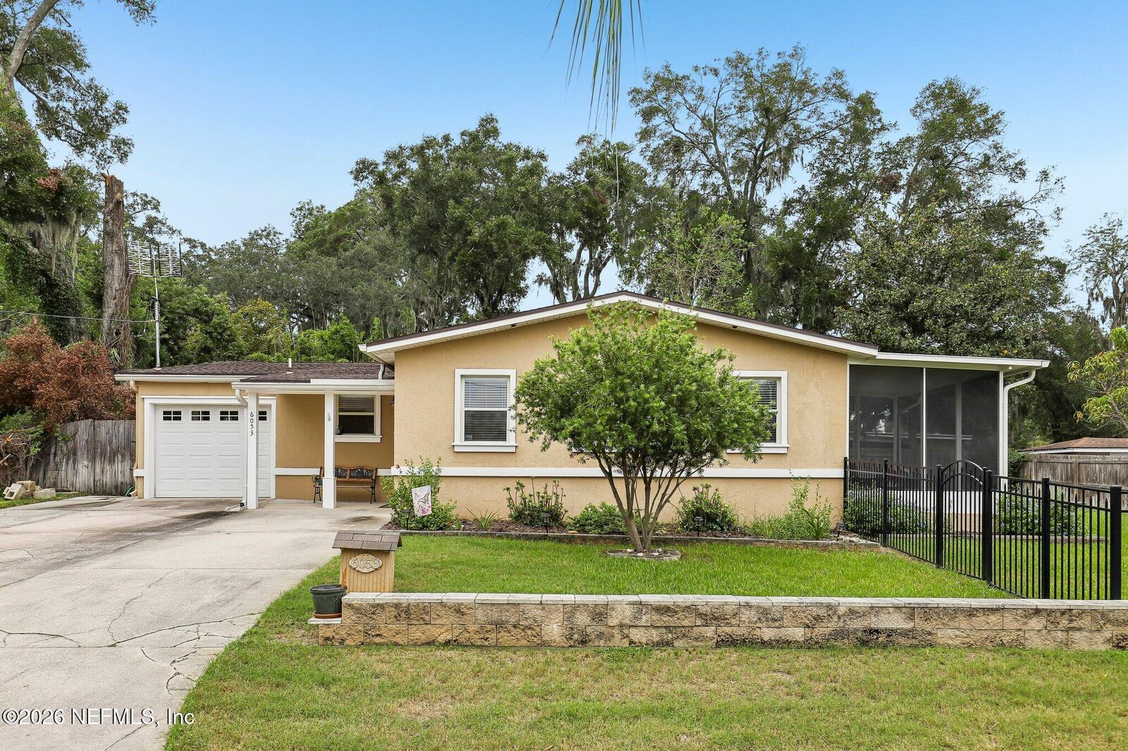 Property Photo:  6053 Hinely Lane  FL 32216 