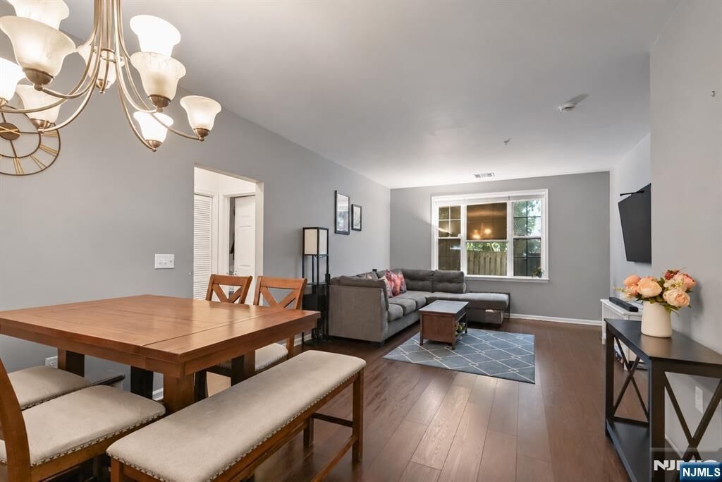 Property Photo:  435 Van Houten Avenue 102  NJ 07055 