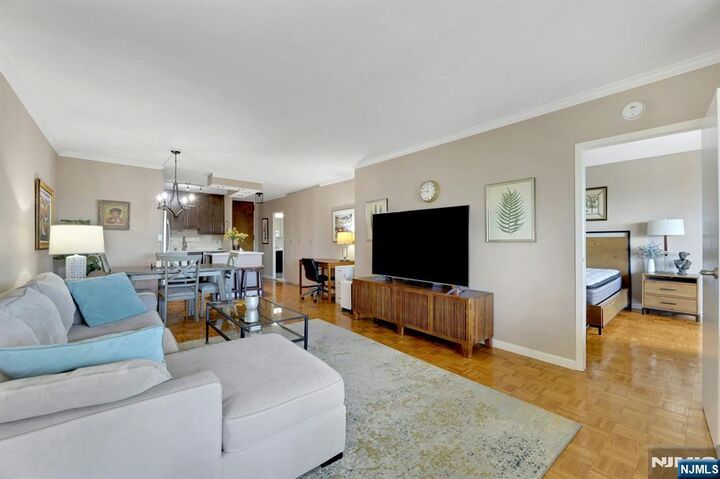 Property Photo:  6 Horizon # 807  NJ 07024 
