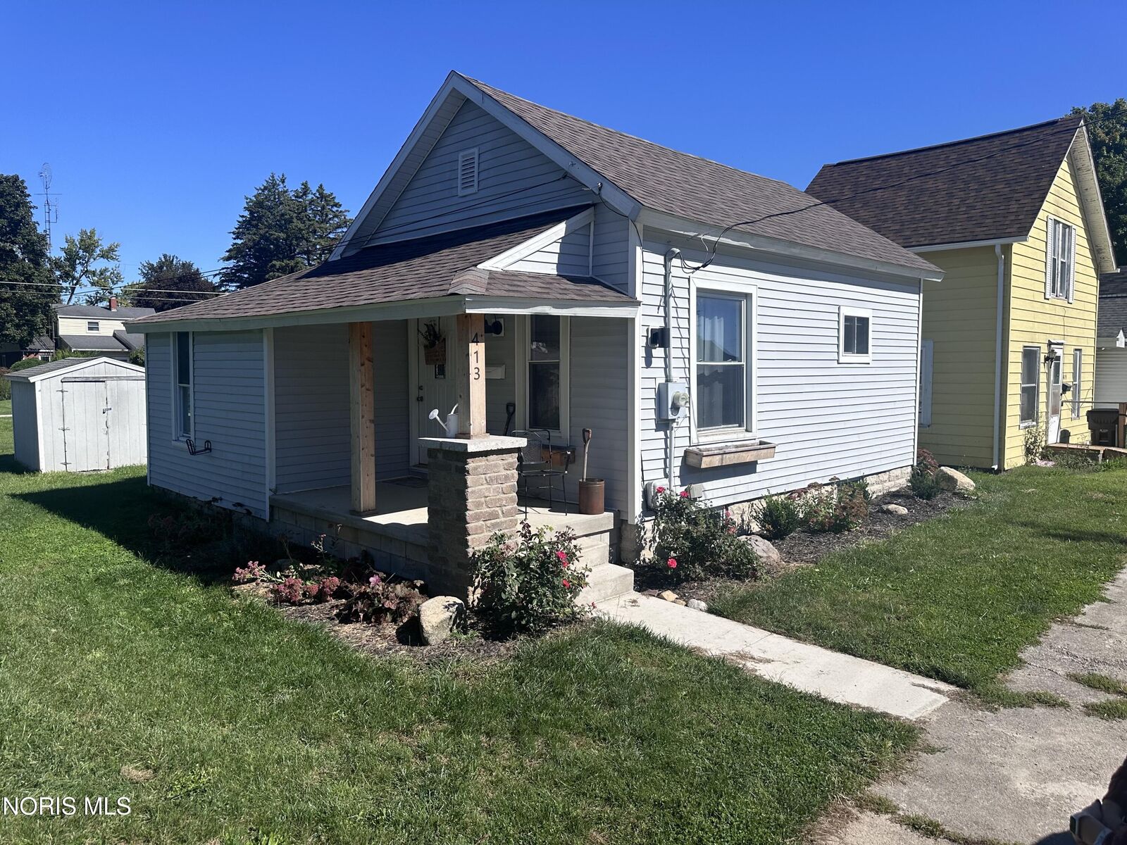 Property Photo:  413 E Madison Street  OH 43543 