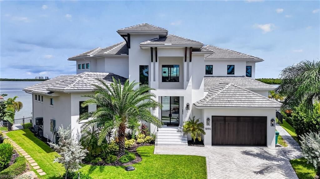 Property Photo: 1890 Cascade Ct FL 34145