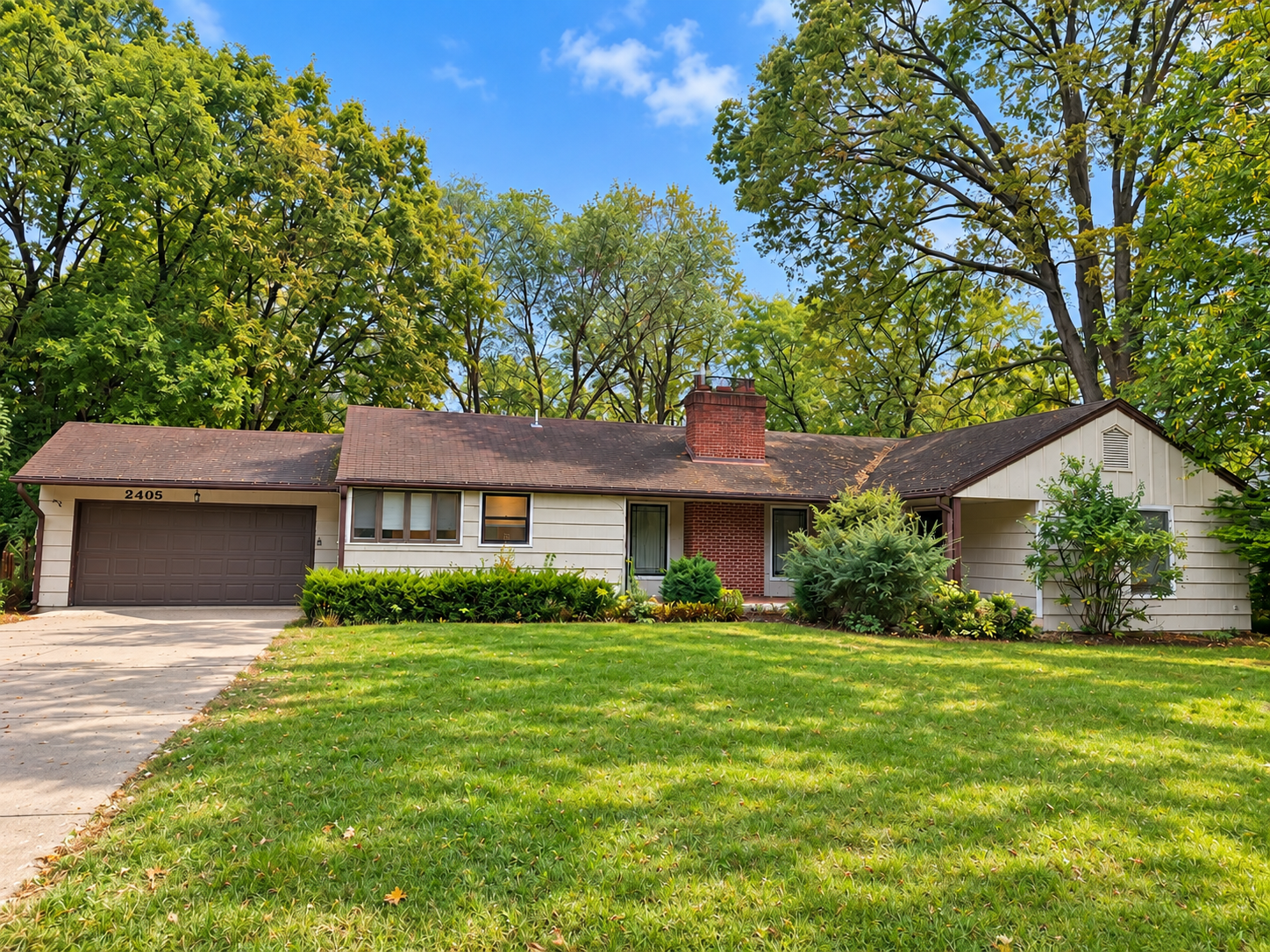 Property Photo:  2405 W Old Shakopee Road  MN 55431 