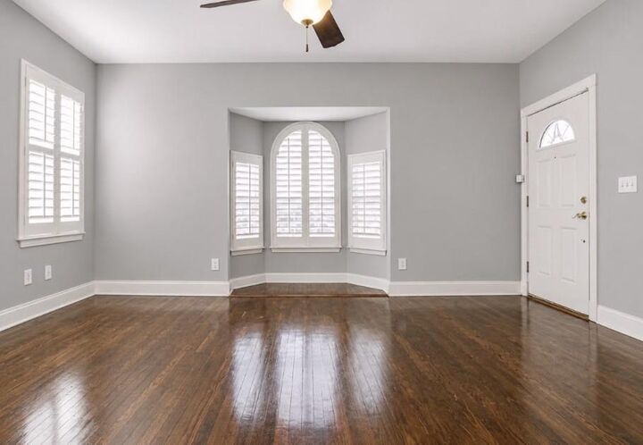 Property Photo:  5818 Richmond Avenue  TX 75206 