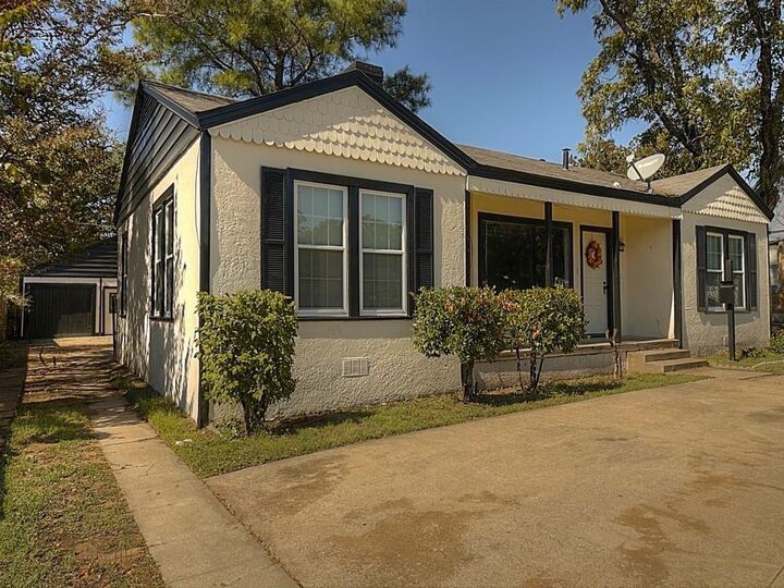 Property Photo:  1705 N Riverside Drive B  TX 76111 