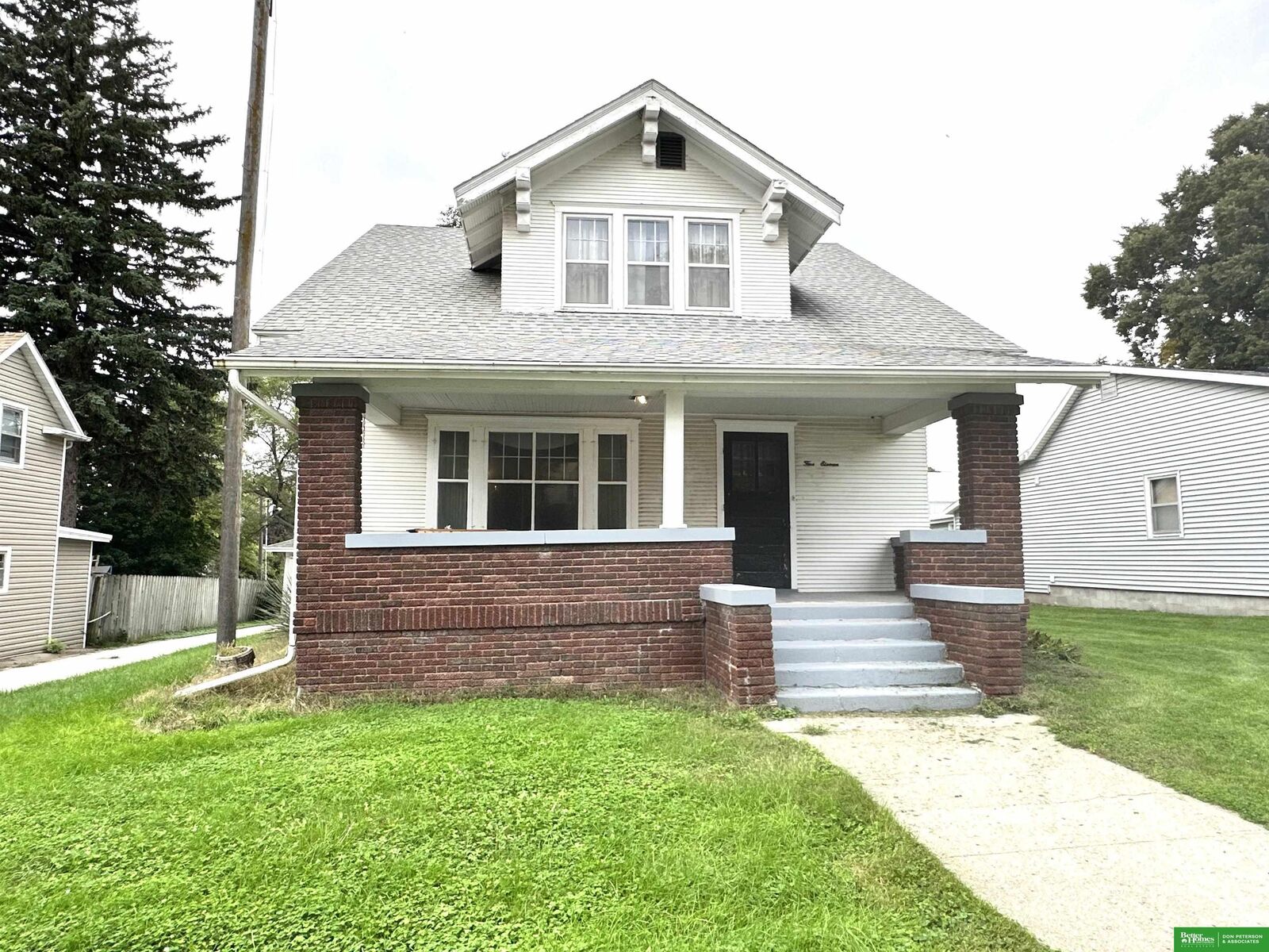 Property Photo:  511 11th Street  NE 68791 