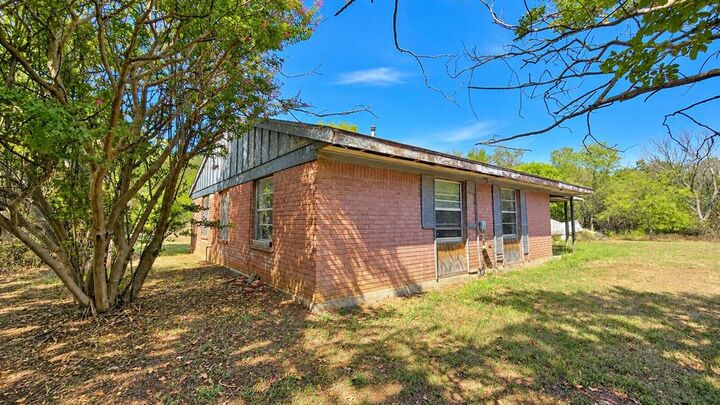 Property Photo: 37 Timbercreek Lane OK 74884