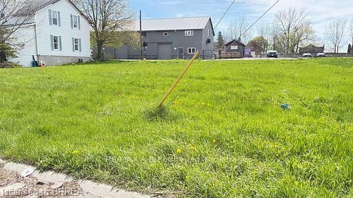 Property Photo:  6 Brydges Street  ON N3L 1R4 