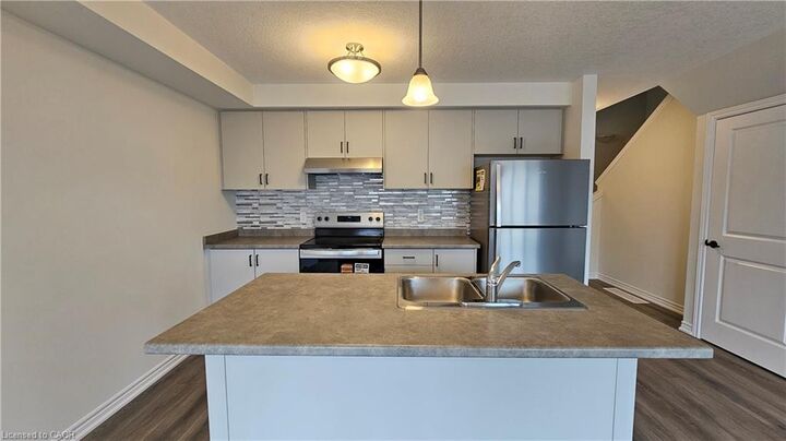 Property Photo:  395 Benninger Drive  ON N2E 0K1 