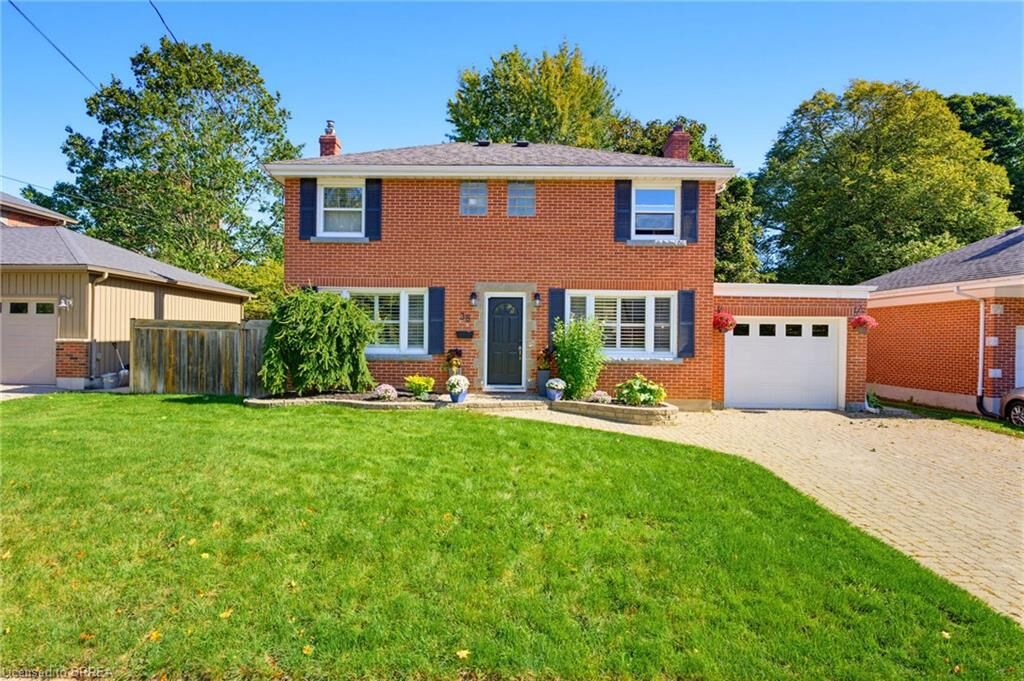 Property Photo:  38 Admiral Road  ON N3R 1L6 