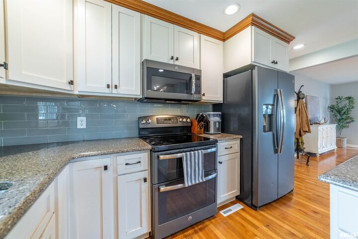 Property Photo: 1312 S 29th Street IL 62301