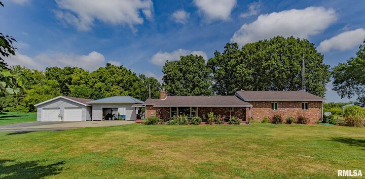 Property Photo:  10602 Blooming Grove Road  IL 62674 