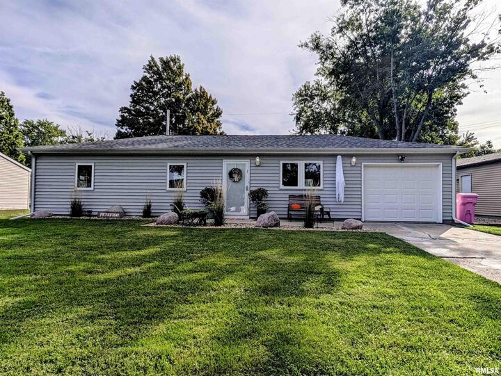 Property Photo: 34 Caliente Avenue IL 61607