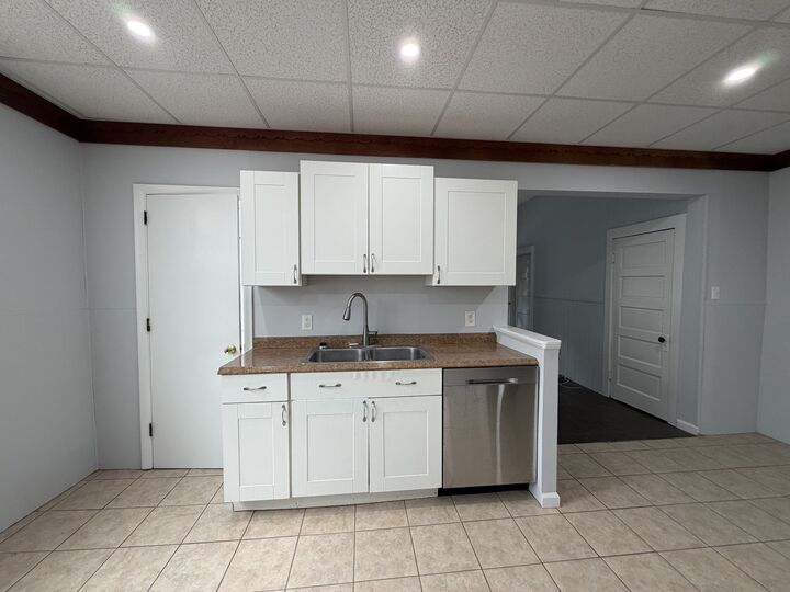 Property Photo:  40 Chelmsford 1  MA 01844 
