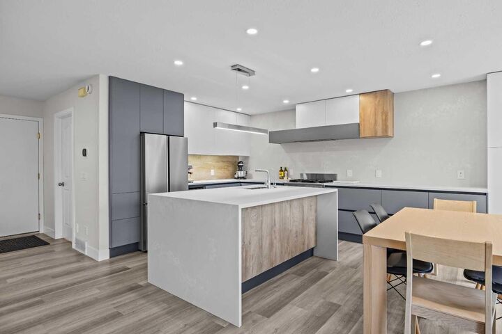 Property Photo:  296 Hidden Ranch Circle NW  AB T3A 5R2 