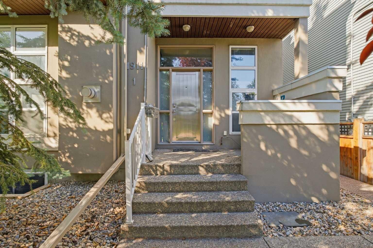 Property Photo:  1911 28 Street SW 1  AB T3E 2H1 