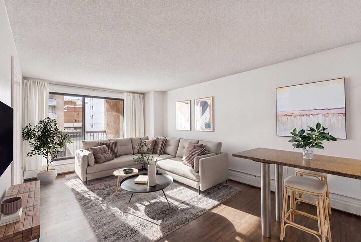 Property Photo:  718 12 Avenue SW 306  AB T2R 0H7 