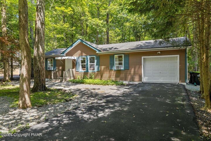 Property Photo:  4121 Romeo Road  PA 18466 