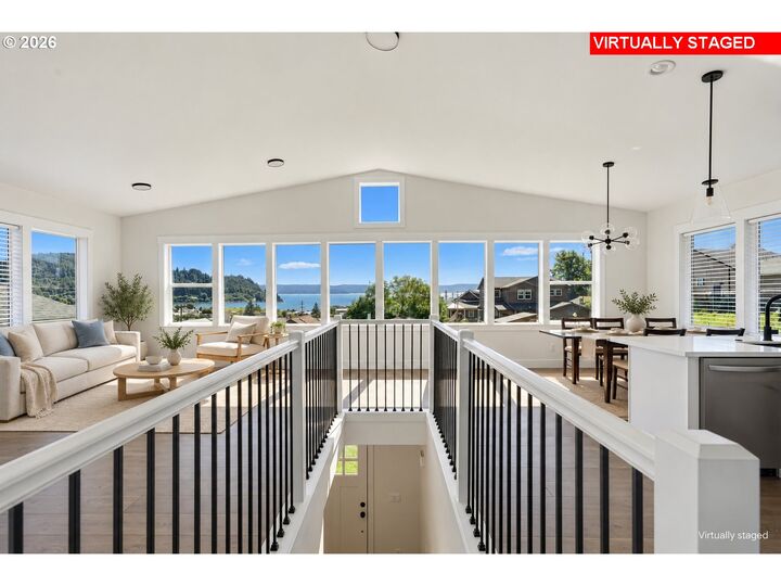Property Photo: 604 Evergreen Ave OR 97118
