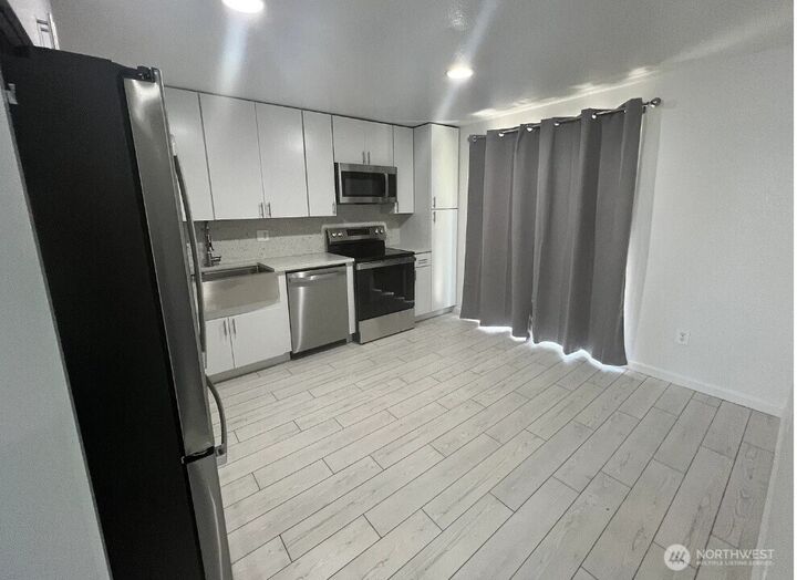 Property Photo:  16904  17th Avenue Ct E  WA 98387 