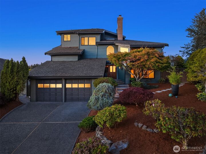 Property Photo:  6701  139th Place SW  WA 98026 