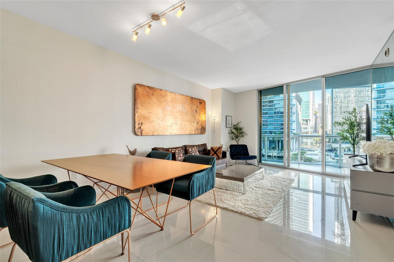 Property Photo:  475 Brickell Avenue 512  FL 33131 