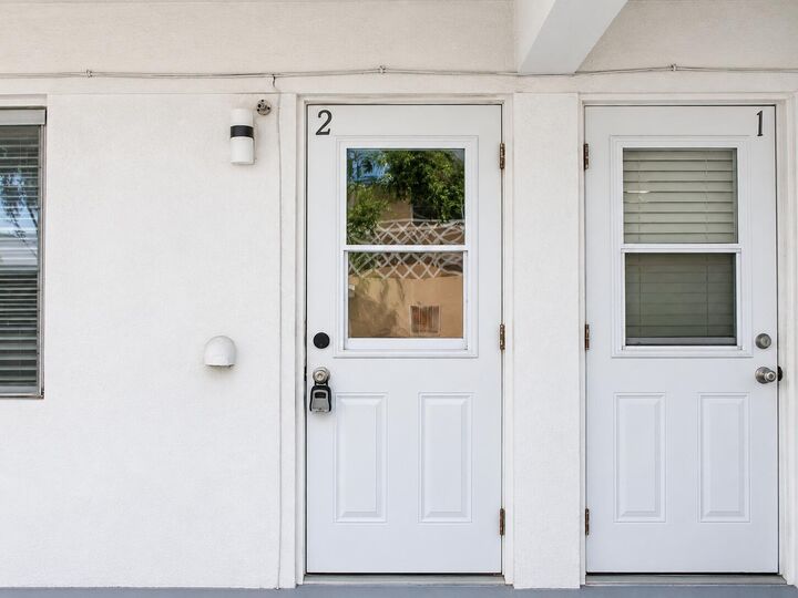 Property Photo:  2401 NE 10th Street 2  FL 33062 
