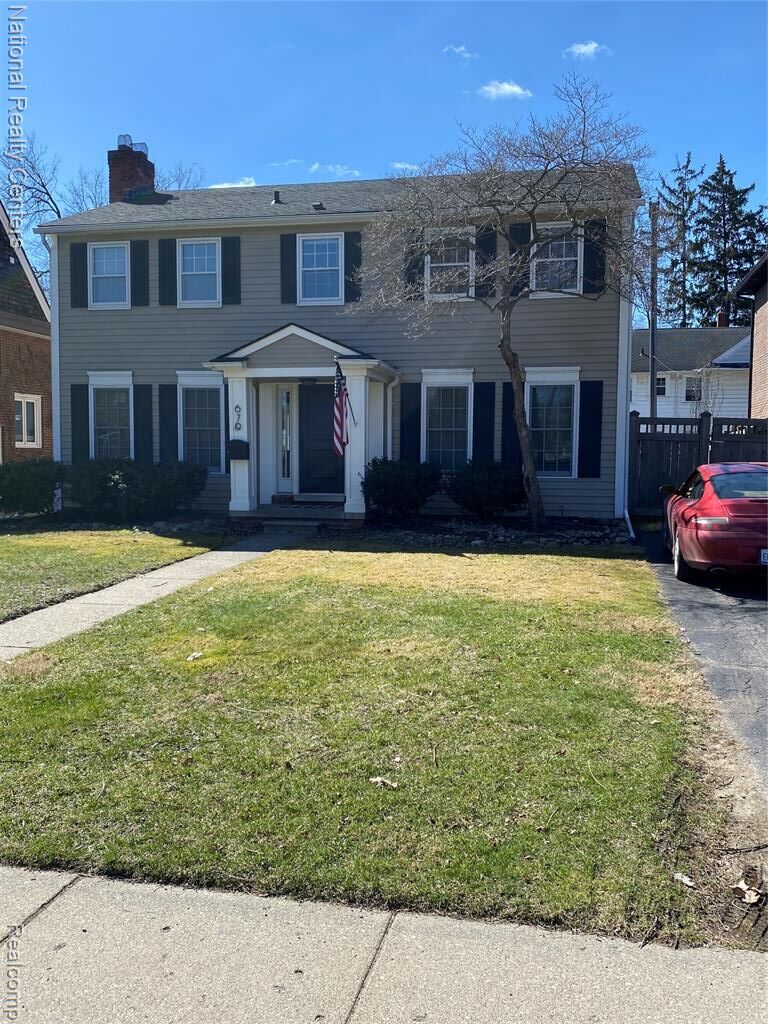 Property Photo:  679 Oak Avenue  MI 48009 