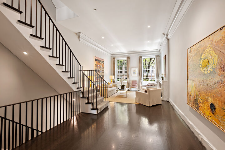 Property Photo:  9 E 77th Street  NY 10075 