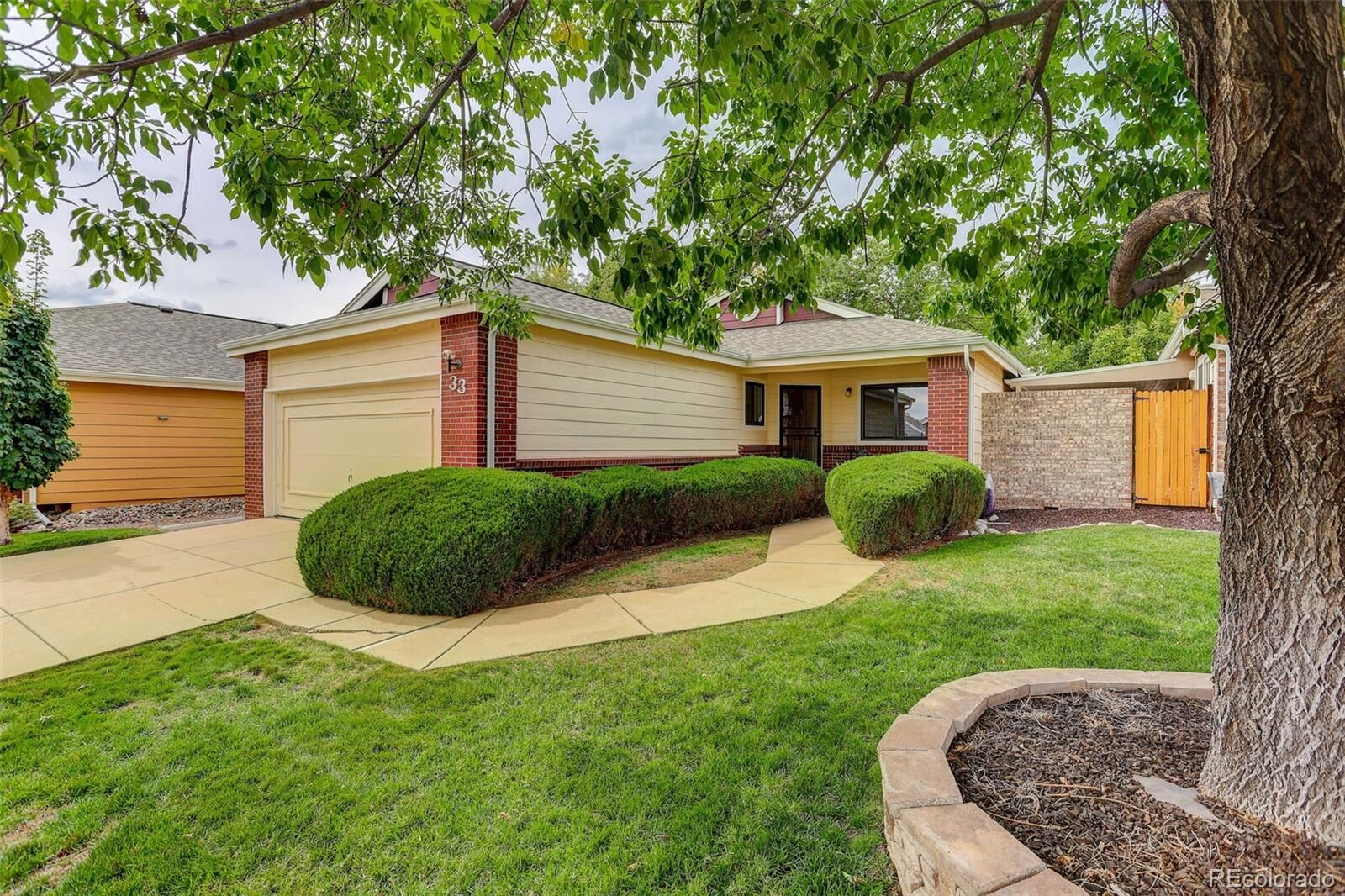 Property Photo:  8080 E Dartmouth Avenue 33  CO 80231 