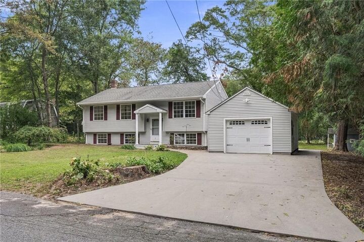 Property Photo: 7 Cedar Knoll Drive RI 02804