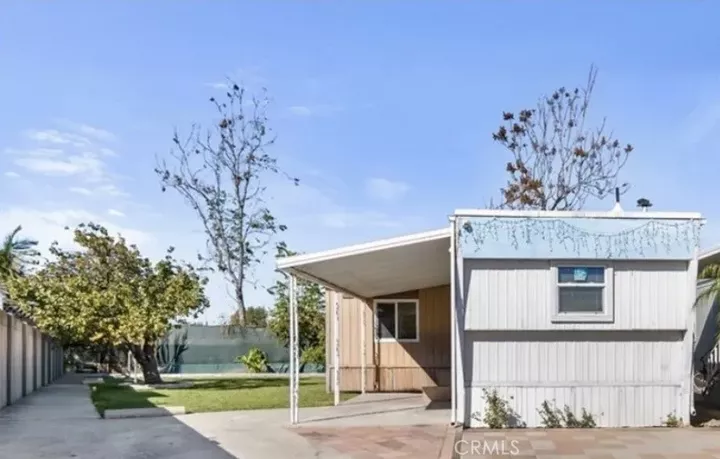 Property Photo:  4101 Paramount Space #50  CA 90660 