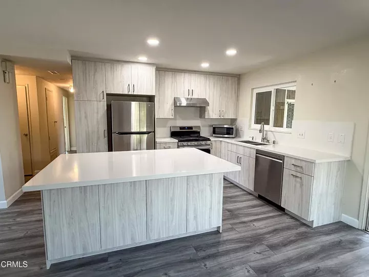 Property Photo: 1730 W Hemlock Street CA 93035