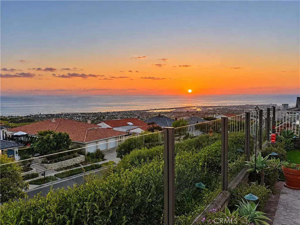Property Photo:  25 Cambria  CA 92625 
