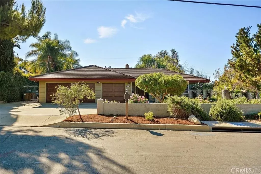 Property Photo: 1002 Pomello CA 91711
