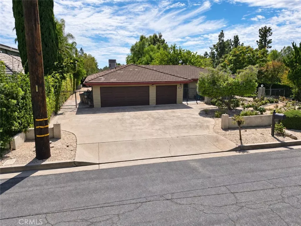 Property Photo:  1002 Pomello  CA 91711 