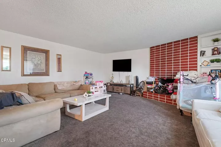 Property Photo:  4811 Petit Drive  CA 93033 